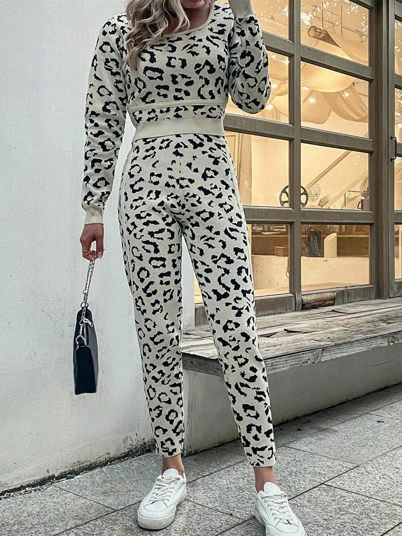 2023 Autumn&Winter New Leopard Print Pullover Trousers Two-piece Suit Women 2 Piece Sets Womens Outfits Pants And Sweater Suits
2023 Autumn&Winter New Leopard Print Pullover Trousers Two-piece Suit Women 2 Piece Sets Womens Outfits Pants And Sweater Suits
