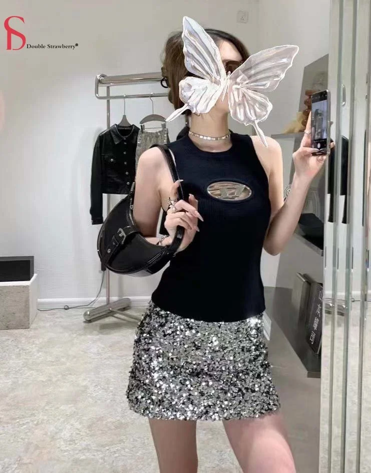 Круглая вырезанная металлическая вязка модный тонкий Топ
Круглая вырезанная металлическая вязка модный тонкий Топ