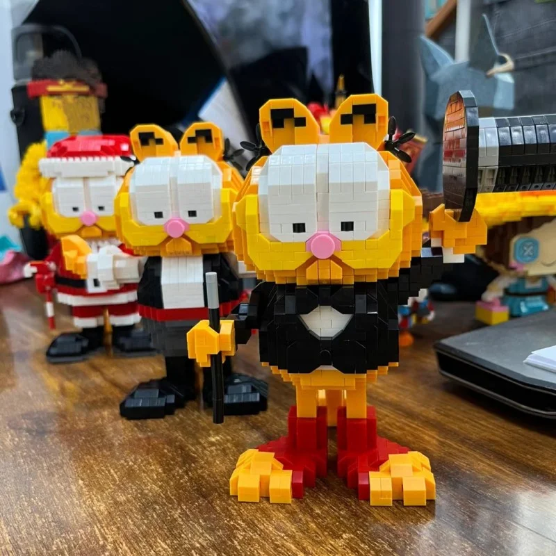 Garfield Cartoon Mini Building Block Garfield Anime Figures Magician Chef Santa Claus Building Toy Kids Present Decorations Gift
Garfield Cartoon Mini Building Block Garfield Anime Figures Magician Chef Santa Claus Building Toy Kids Present Decorations Gift