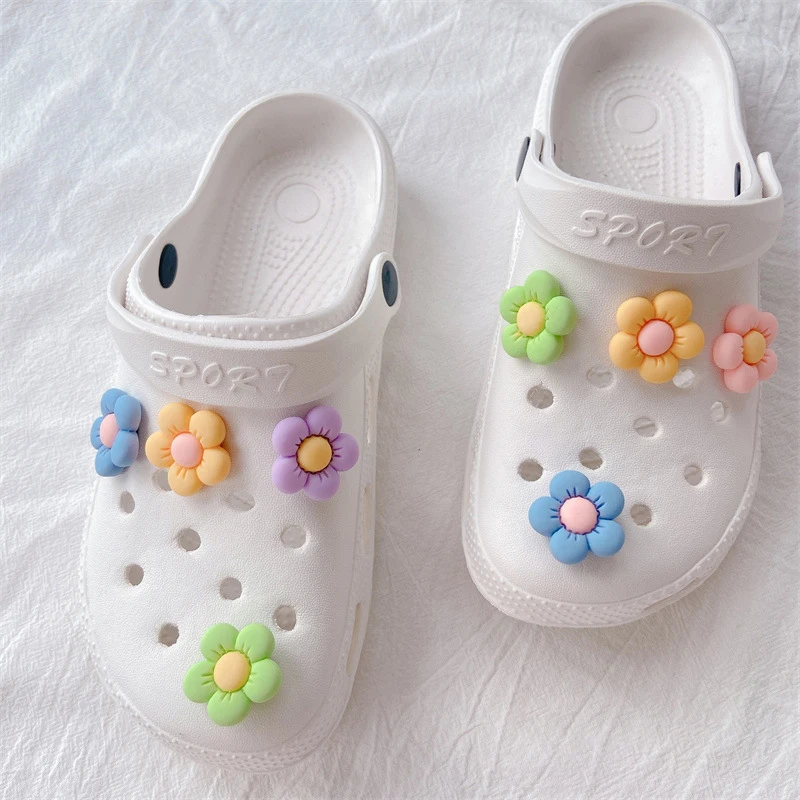 5/10Pcs Colorful Flower Hole Shoes Charms Accessories For Shoe Buckle Cute Flower Shoe Flower DIY Shoes Decoration
5/10Pcs Colorful Flower Hole Shoes Charms Accessories For Shoe Buckle Cute Flower Shoe Flower DIY Shoes Decoration