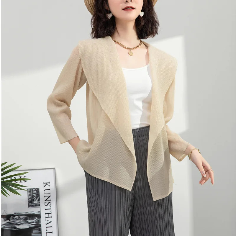 Miyake pleated jacket women 2022 spring new solid color long-sleeved top fashion loose and thin casual suit outerwear
Miyake pleated jacket women 2022 spring new solid color long-sleeved top fashion loose and thin casual suit outerwear