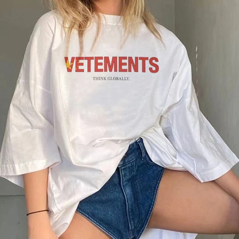 Oversized Vetements Foam Letter Print Loose Casual Short Sleeves T Shirt Vetements Red Letter Print Short Sleeve T Shirt
Oversized Vetements Foam Letter Print Loose Casual Short Sleeves T Shirt Vetements Red Letter Print Short Sleeve T Shirt