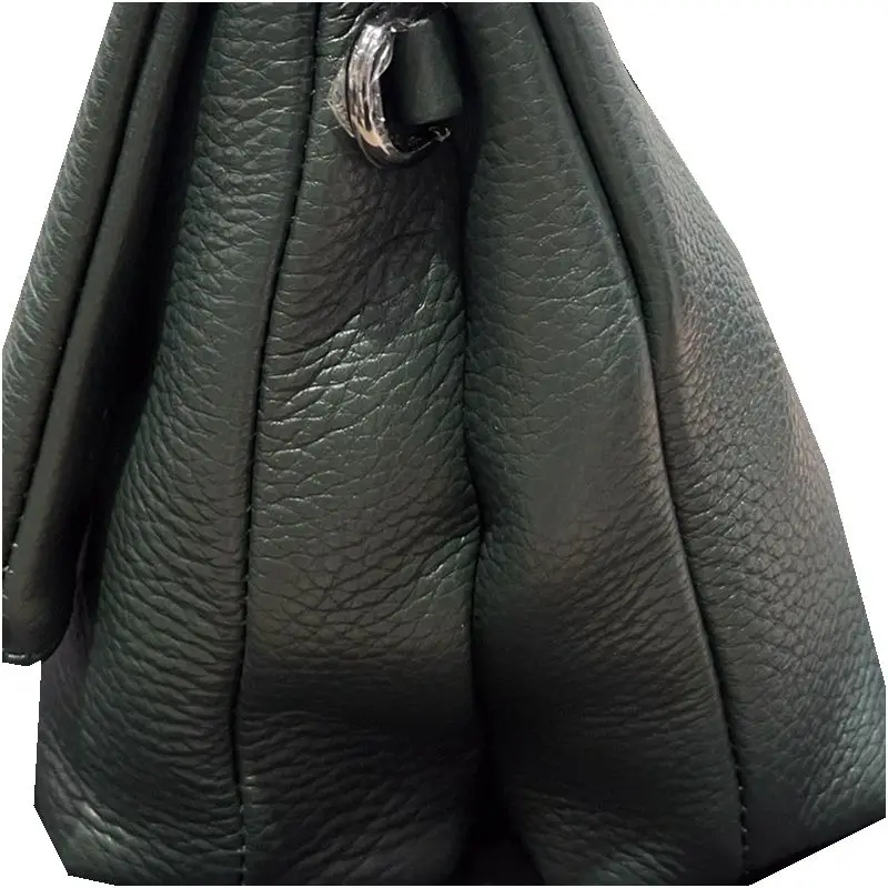 Women's Bags 2022 Summer New Wings Logo Green Large Capacity Ladies One Shoulder Oblique Makeup Banquet Bag Clutch Bag
Women's Bags 2022 Summer New Wings Logo Green Large Capacity Ladies One Shoulder Oblique Makeup Banquet Bag Clutch Bag