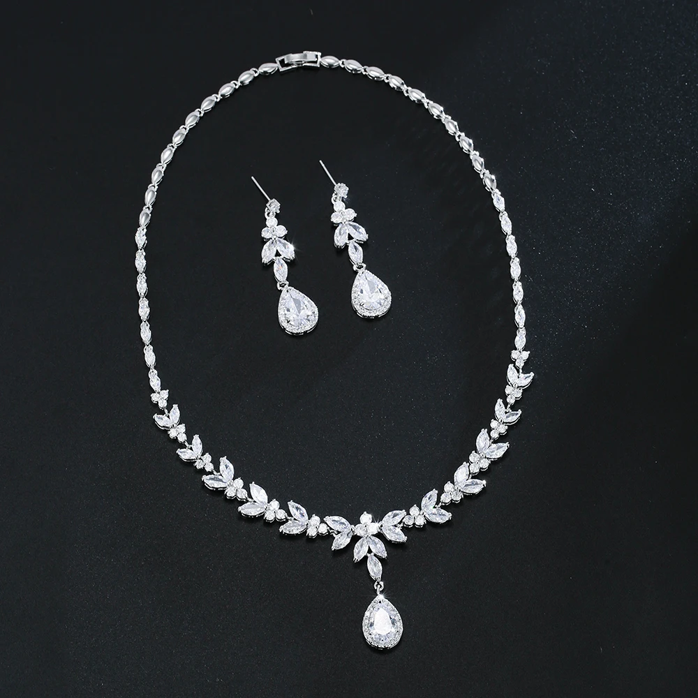 Luxury Geometric Water Drop Cubic Zirconia Charm Dangle Earrings Necklace Sets For Women Popular Bridal Wedding Party Jewelry
Luxury Geometric Water Drop Cubic Zirconia Charm Dangle Earrings Necklace Sets For Women Popular Bridal Wedding Party Jewelry