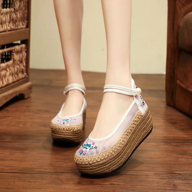 Ethnic Style Thick Soled Slope Heel Old Beijing Cloth Shoes Ancient Style With Han Clothing Shoes Embroidered Women's
Ethnic Style Thick Soled Slope Heel Old Beijing Cloth Shoes Ancient Style With Han Clothing Shoes Embroidered Women's