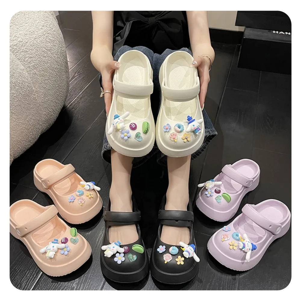 Sanrios Kawaii Cinnamoroll Hellokittys летняя пляжная обувь утолщенная мягкая подошва Baotou тапочки домашние уличные сандалии
Sanrios Kawaii Cinnamoroll Hellokittys летняя пляжная обувь утолщенная мягкая подошва Baotou тапочки домашние уличные сандалии
