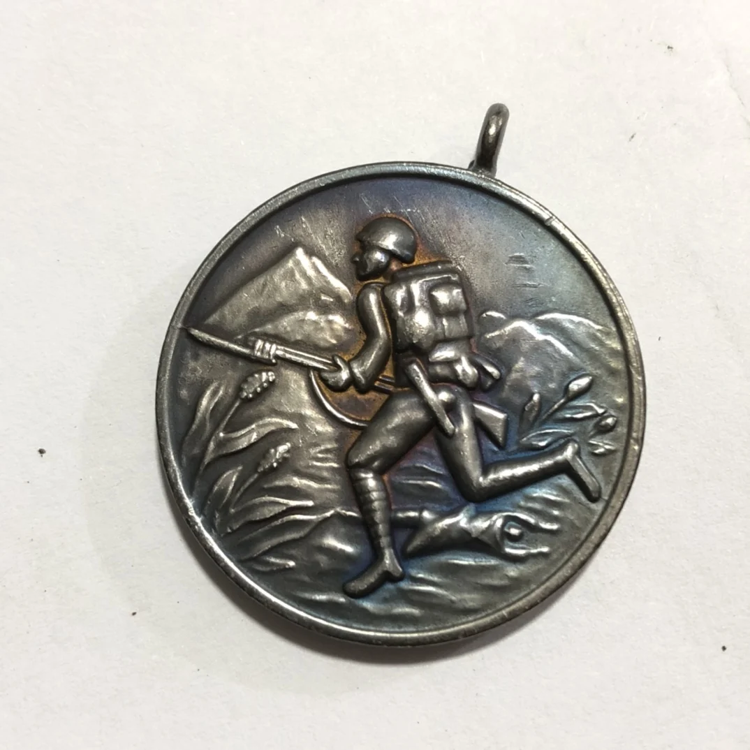 Pure Copper Silver-plated Event Trumpet Commemorative Pendant Collection Antique
Pure Copper Silver-plated Event Trumpet Commemorative Pendant Collection Antique