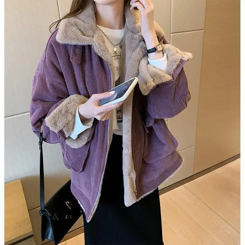 Loose and versatile corduroy velvet thickened soft and comfortable warm work clothes cotton coat for women in autumn and winter
Loose and versatile corduroy velvet thickened soft and comfortable warm work clothes cotton coat for women in autumn and winter