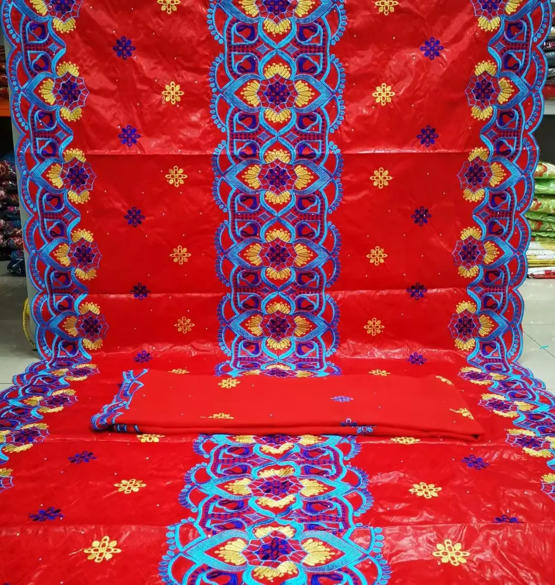 5+2 Yards Cotton African Fabric Embroidered Bazin For Garment High Quality Bazin Embroidery With Tulle Lace Set
5+2 Yards Cotton African Fabric Embroidered Bazin For Garment High Quality Bazin Embroidery With Tulle Lace Set
