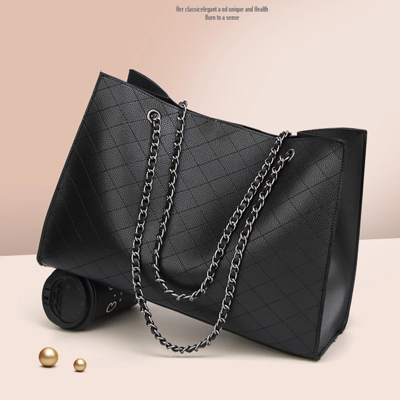 2022 Popular Classic Minimalist Leather Rhombic Chain Lady Handbag Black Shoulder Bag Woman
2022 Popular Classic Minimalist Leather Rhombic Chain Lady Handbag Black Shoulder Bag Woman