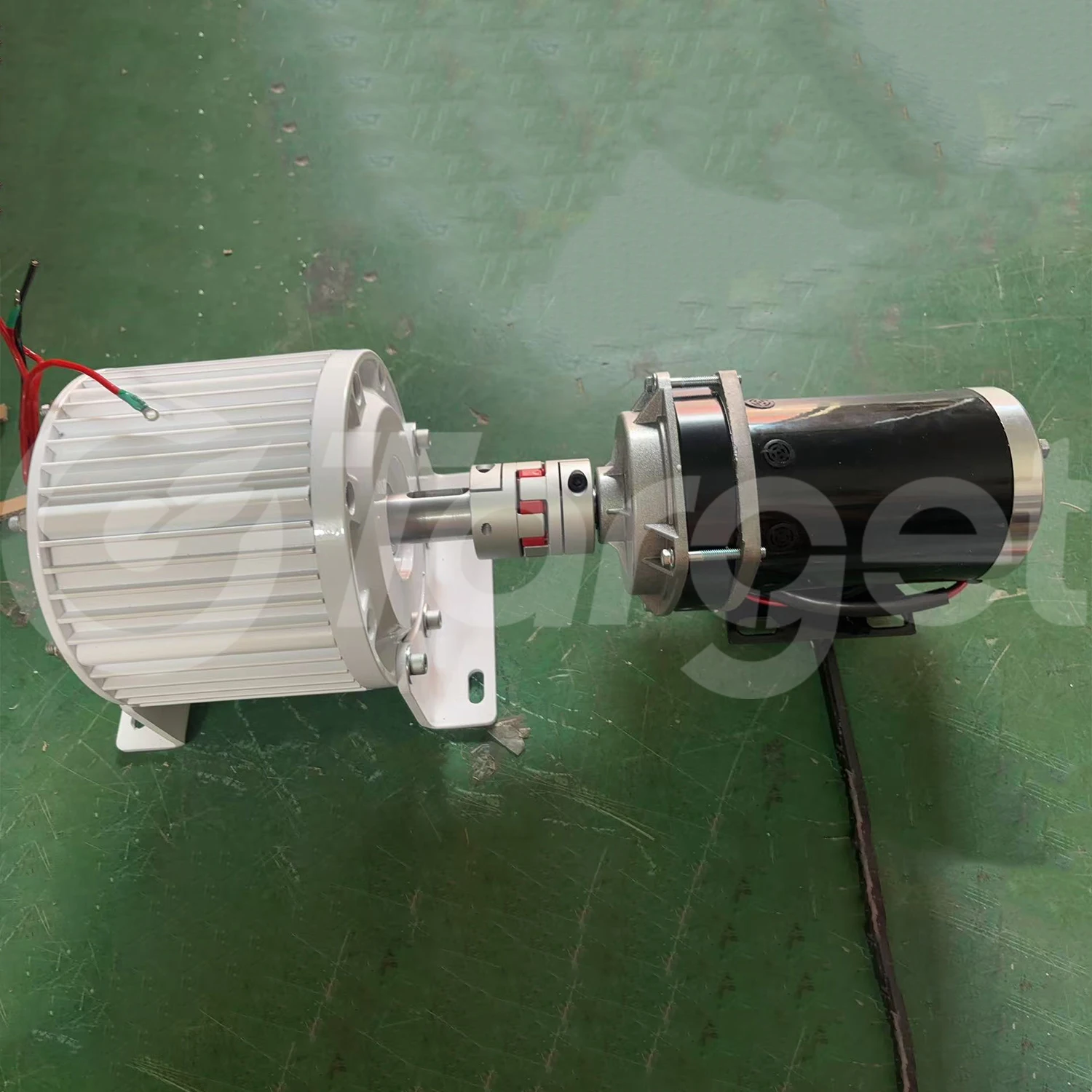 Генератор постоянного магнита 50 кВт 220В 380В
Генератор постоянного магнита 50 кВт 220В 380В