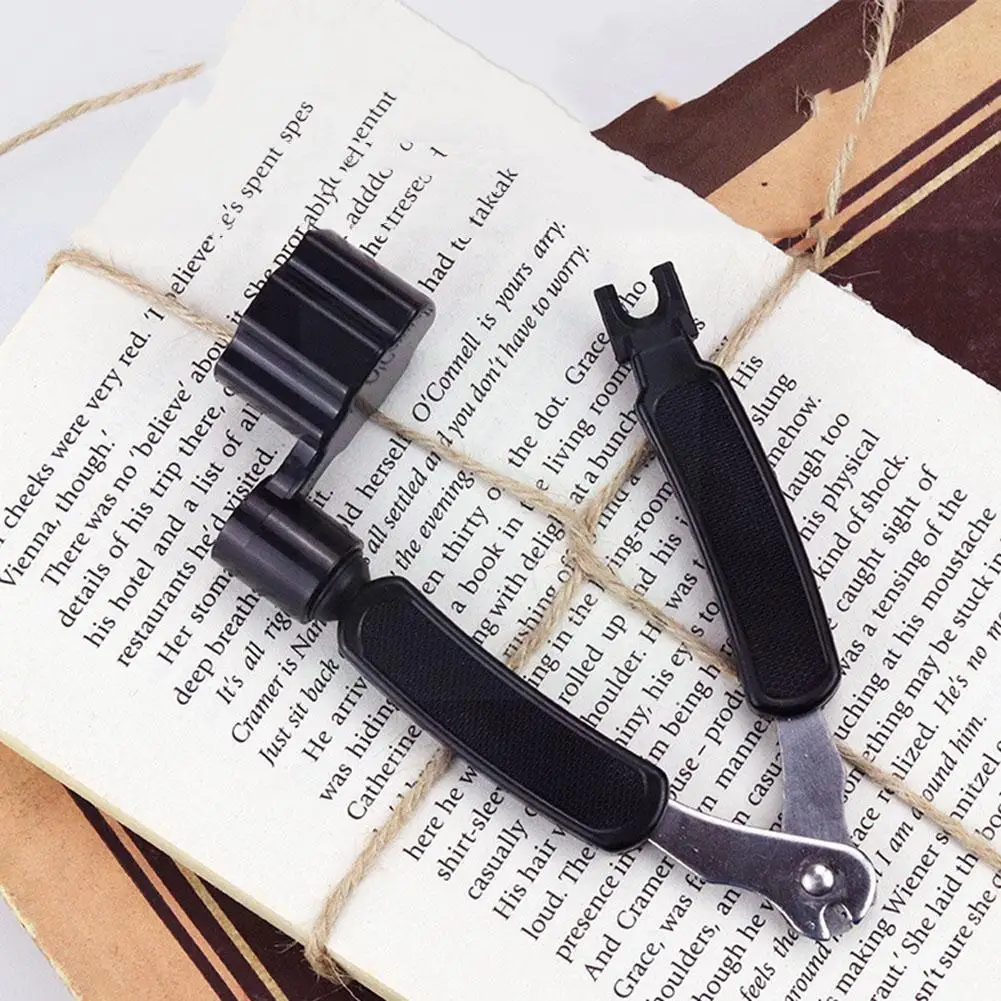 3 in 1 Guitar string changer Multifunction Guitar winder string cutter Pin Puller For guitars banjos mandolins Accessories E8P4
3 in 1 Guitar string changer Multifunction Guitar winder string cutter Pin Puller For guitars banjos mandolins Accessories E8P4