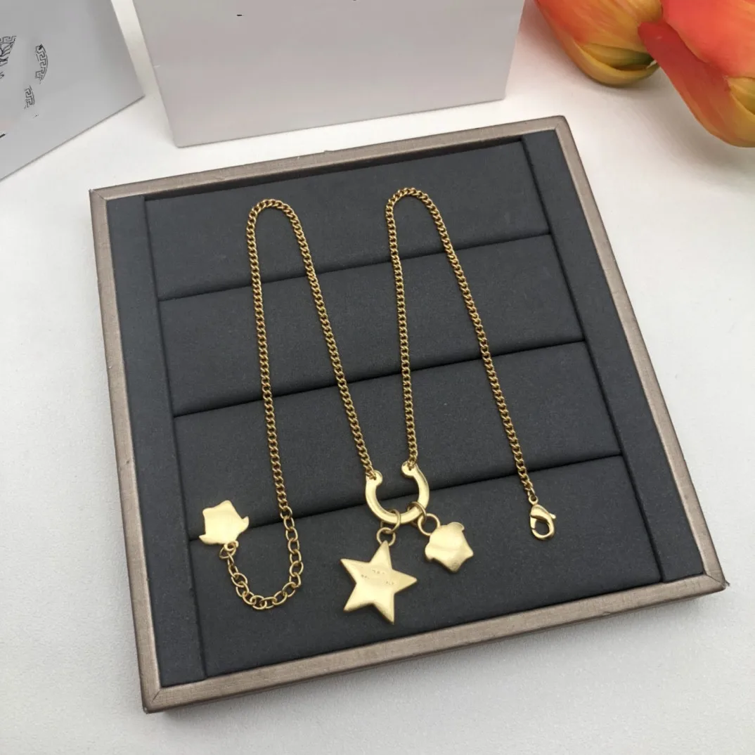 

European and American fashion U-shaped horseshoe head five pointed star sweater chain necklace