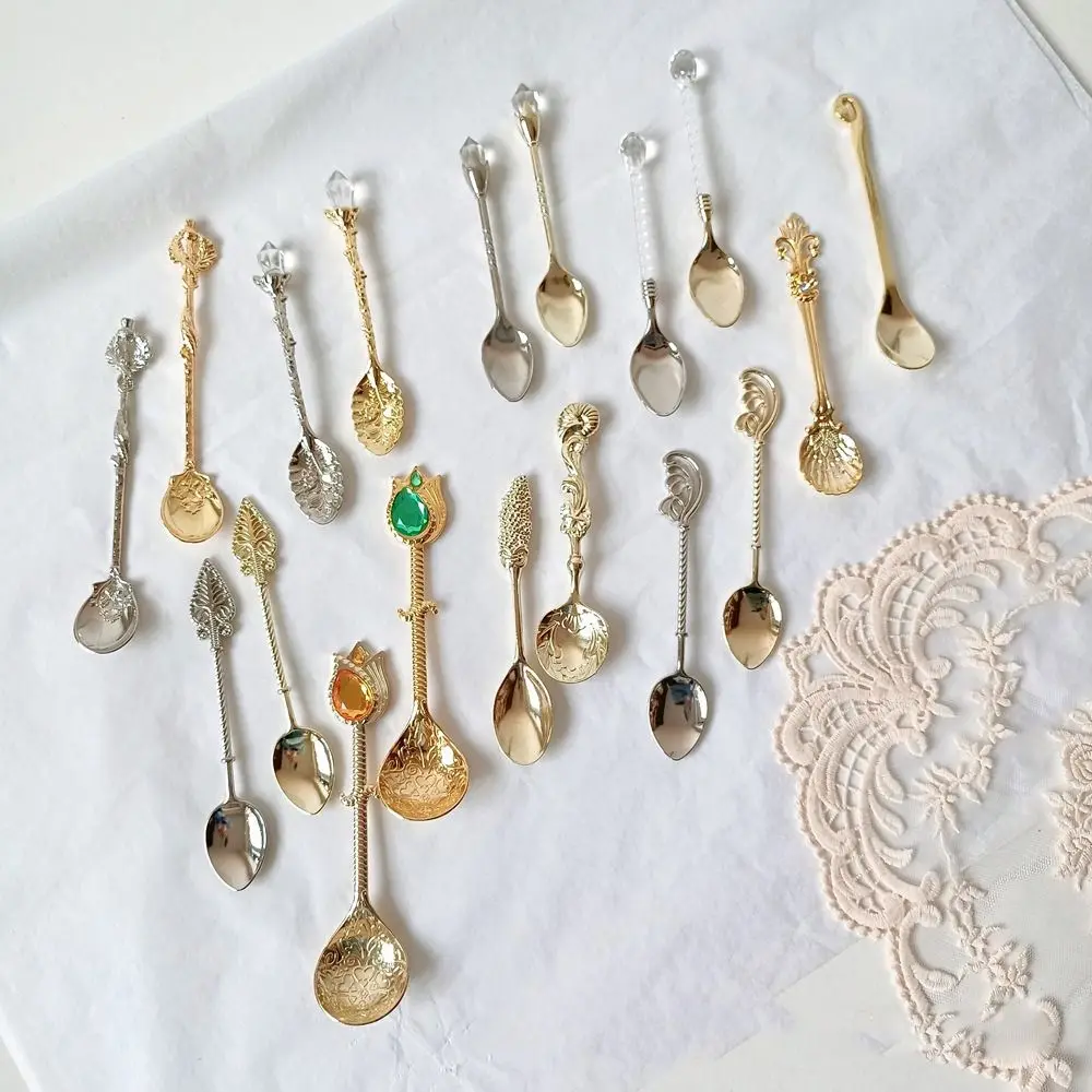 Royal Style Multifunctional Kitchen Tools Heat Resistant Zinc Alloy Coffee Spoon Dessert Spoon Sugar Spoon Tea Spoon
Royal Style Multifunctional Kitchen Tools Heat Resistant Zinc Alloy Coffee Spoon Dessert Spoon Sugar Spoon Tea Spoon