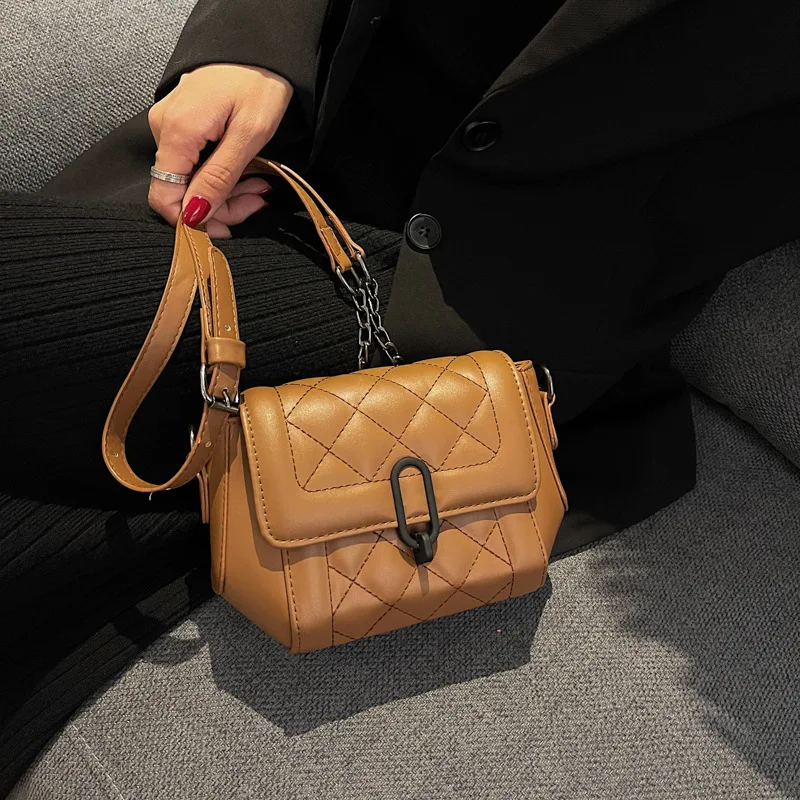 Women's Bags 2020 New Shoulder Bag Fashion Handbag Phone Purse Imperial Crown Pu Leather Women Small Shell Crossbody Bag
Women's Bags 2020 New Shoulder Bag Fashion Handbag Phone Purse Imperial Crown Pu Leather Women Small Shell Crossbody Bag