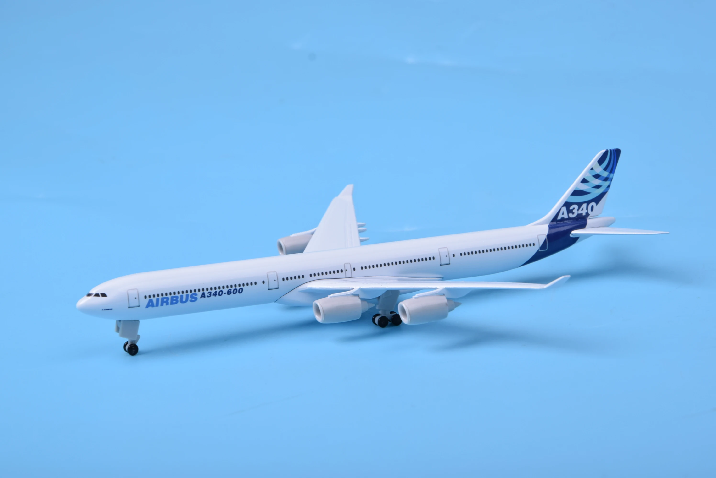 20cm Alloy Metal Original Model Prototype A340 Airbus A340-600 Airlines Airways Airplane Model Plane Diecast Aircraft & Wheels
20cm Alloy Metal Original Model Prototype A340 Airbus A340-600 Airlines Airways Airplane Model Plane Diecast Aircraft & Wheels
