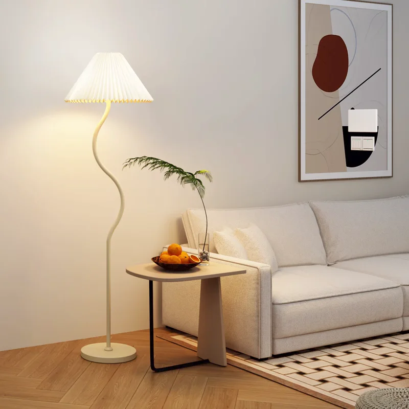 

Минималистичные светодиодные напольные лампы в скандинавском стиле, прикроватные светильники для гостиной, спальни, дивана, кабинета, плиссированные стоячие огни, домашний декор