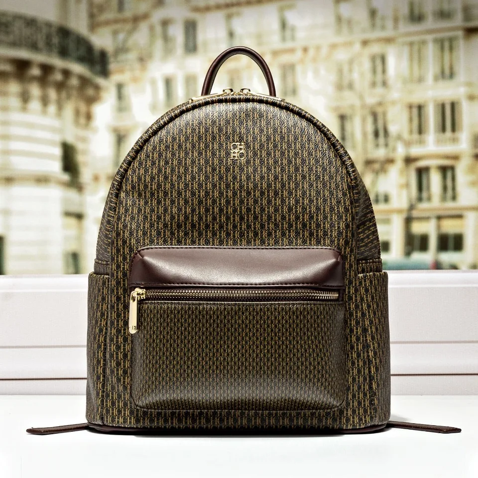 CHCH HCHC Brand Backpack 2021 New Fashion 100% Leather Unisex Backpack with Letter CH Printed Shoulder Bag Luxury Designer Gg
CHCH HCHC Brand Backpack 2021 New Fashion 100% Leather Unisex Backpack with Letter CH Printed Shoulder Bag Luxury Designer Gg