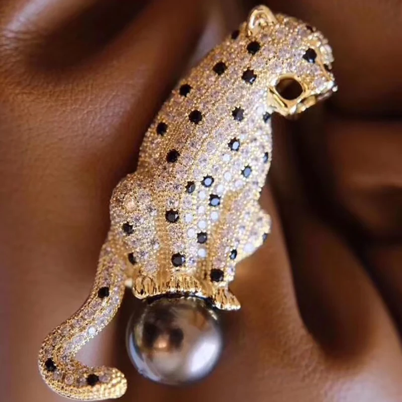 MeibaPJ 9-10mm Natural Black Rice Pearl Leopard Brooch Fashion Sweater Jewelry for Women
MeibaPJ 9-10mm Natural Black Rice Pearl Leopard Brooch Fashion Sweater Jewelry for Women