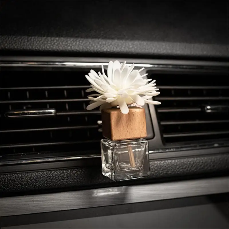 New 8ml Car Incense Bottle Flower Shape Air Outlet Jewelry Ornaments Air Conditioning Air Outlet Jewelry Air Freshener Pendant
New 8ml Car Incense Bottle Flower Shape Air Outlet Jewelry Ornaments Air Conditioning Air Outlet Jewelry Air Freshener Pendant