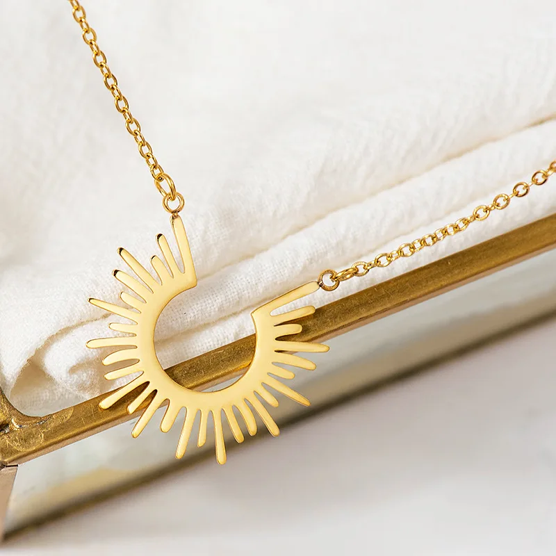Women Stainless Steel Necklace Gold Color Plated Chain Choker Sun Flower Pendant Girl Jewellery
Women Stainless Steel Necklace Gold Color Plated Chain Choker Sun Flower Pendant Girl Jewellery