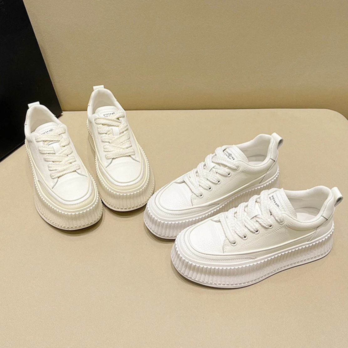 Maxdutti European and American Retro Stitching Sneakers Women Genuine Leather Shoes LadysThick Sole Casual Shoes Fashion
Maxdutti European and American Retro Stitching Sneakers Women Genuine Leather Shoes LadysThick Sole Casual Shoes Fashion
