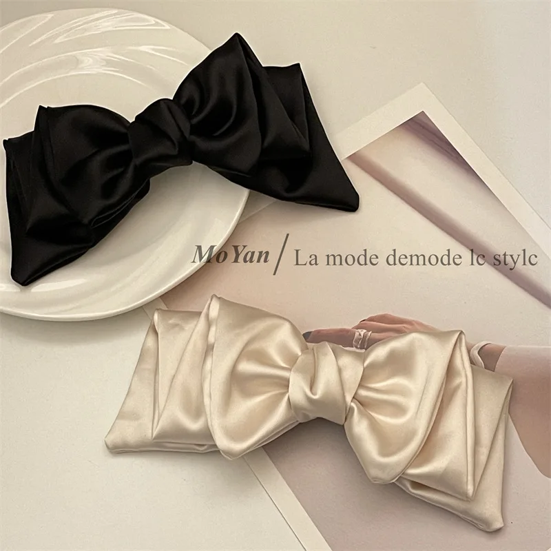 High-grade satin bow headdress hairpin female back ponytail clip headdress top clip
High-grade satin bow headdress hairpin female back ponytail clip headdress top clip