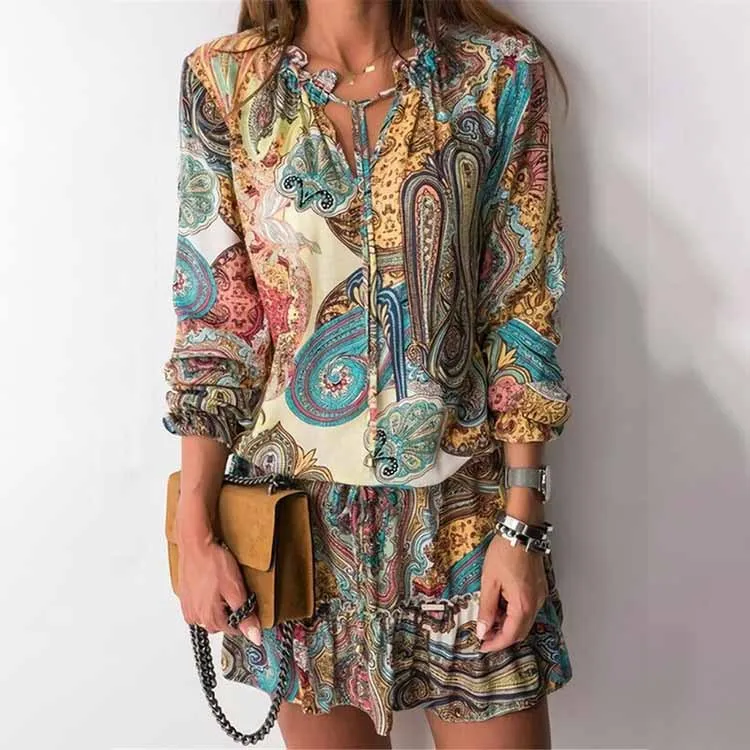 2023 Early Autumn New Women's Fashion Casual Print V-Neck Long Sleeve Short Dress
2023 Early Autumn New Women's Fashion Casual Print V-Neck Long Sleeve Short Dress