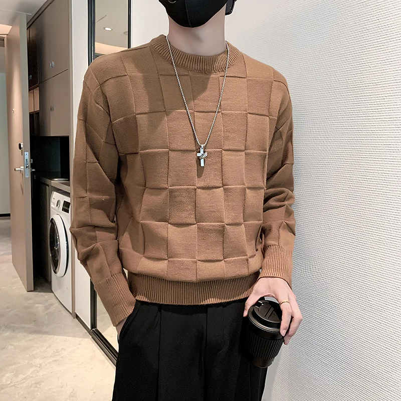 Осень-зима 2022, мужской свитер, вязаные пуловеры в клетку с круглым вырезом, модная Корейская уличная одежда, повседневный мужской трикотажный свитер
Осень-зима 2022, мужской свитер, вязаные пуловеры в клетку с круглым вырезом, модная Корейская уличная одежда, повседневный мужской трикотажный свитер