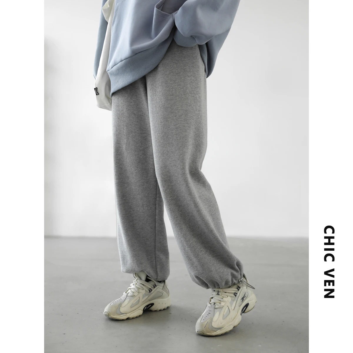 CHIC VEN Women Pants Drawstring Elastic Waist Casual Sports Trousers Streetwear LOOSE Ladies Autumn Winter 2022
CHIC VEN Women Pants Drawstring Elastic Waist Casual Sports Trousers Streetwear LOOSE Ladies Autumn Winter 2022