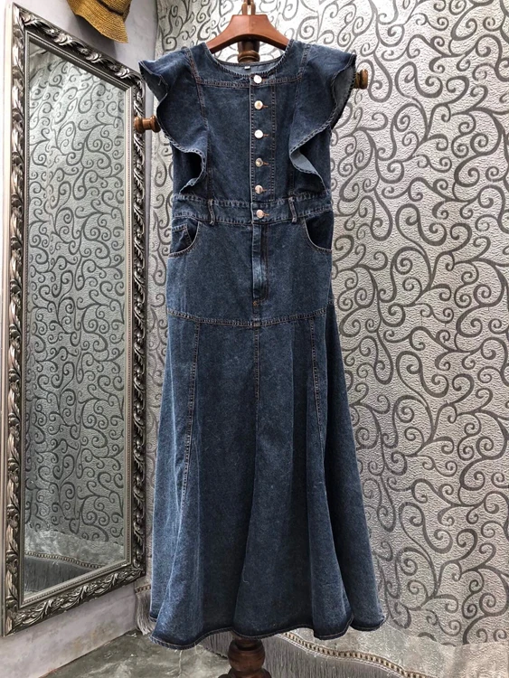 2022 new women fashion sleeveless round neck ruffled breasted small A swing denim skirt slim dress 610
2022 new women fashion sleeveless round neck ruffled breasted small A swing denim skirt slim dress 610