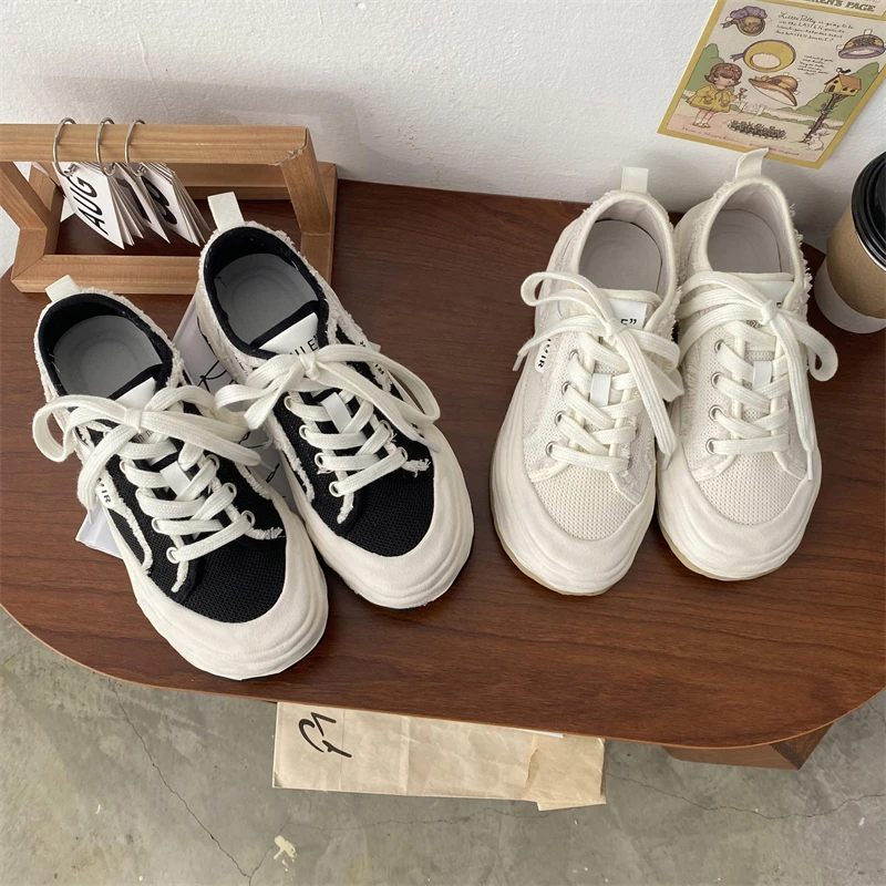 Fashion Black Canvas Sneakers Woman Vulcanized Shoes Lace Up Flats Shoes Sports Ladies Spring Autumn Sneakers Trend Brand 2023 
Fashion Black Canvas Sneakers Woman Vulcanized Shoes Lace Up Flats Shoes Sports Ladies Spring Autumn Sneakers Trend Brand 2023