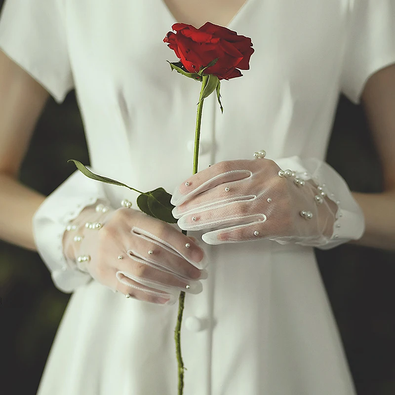 Bridal Wedding Pearl Dress Short Gloves Fashion Princess Wedding Gloves for Girls Lace Evening Tulle Beaded Ruffled Gloves
Bridal Wedding Pearl Dress Short Gloves Fashion Princess Wedding Gloves for Girls Lace Evening Tulle Beaded Ruffled Gloves