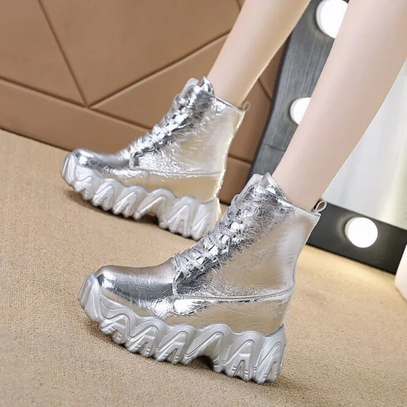 Новые Брендовые женские ботинки мартинсы на каблуке женские кроссовки на шнуровке зимняя Осенняя обувь на скрытом каблуке повседневные ко...
Новые Брендовые женские ботинки мартинсы на каблуке женские кроссовки на шнуровке зимняя Осенняя обувь на скрытом каблуке повседневные ко...