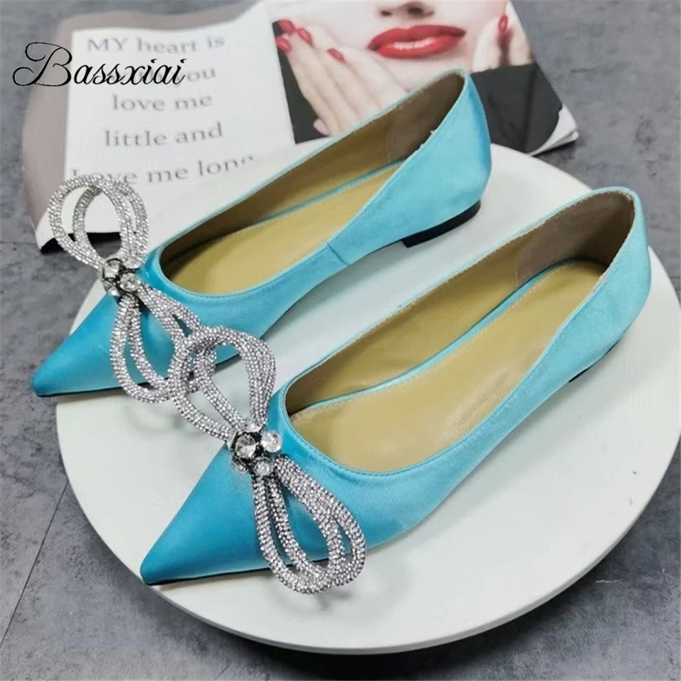 Jeweled Crystal Butterfly-Knot Flat Shoes Woman Sexy Pointed Toe Luxury Satin Slip-on Outwear Mary Janes
Jeweled Crystal Butterfly-Knot Flat Shoes Woman Sexy Pointed Toe Luxury Satin Slip-on Outwear Mary Janes