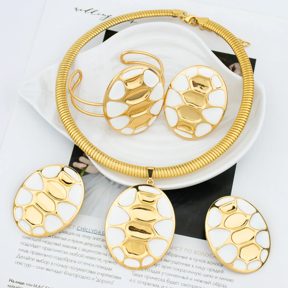 African Necklace Fashion New Gold Plated Ring Bracelet Earrings Wedding Women Jewelry Pendant Dubai Pendant Party Gift
African Necklace Fashion New Gold Plated Ring Bracelet Earrings Wedding Women Jewelry Pendant Dubai Pendant Party Gift