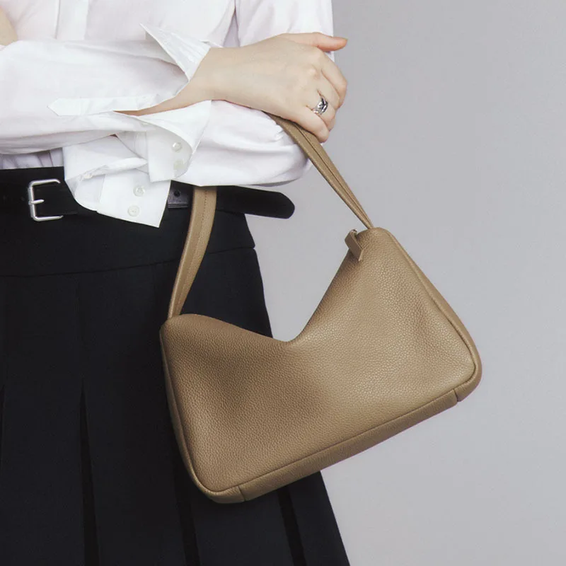 Женская сумка 2023, трендовые сумки для женщин, сумка на плечо из воловьей кожи, женская сумка для подмышек, черная, хаки, бежевая Повседневная ...
Женская сумка 2023, трендовые сумки для женщин, сумка на плечо из воловьей кожи, женская сумка для подмышек, черная, хаки, бежевая Повседневная ...