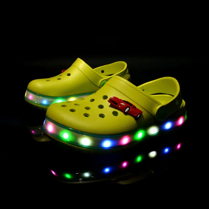 Cartoon Kids Baby Children's Casual Sandals for Boys Soft LED Shoes with Light Luminous Sneakers Kids Girls Glowing Shoes
Cartoon Kids Baby Children's Casual Sandals for Boys Soft LED Shoes with Light Luminous Sneakers Kids Girls Glowing Shoes