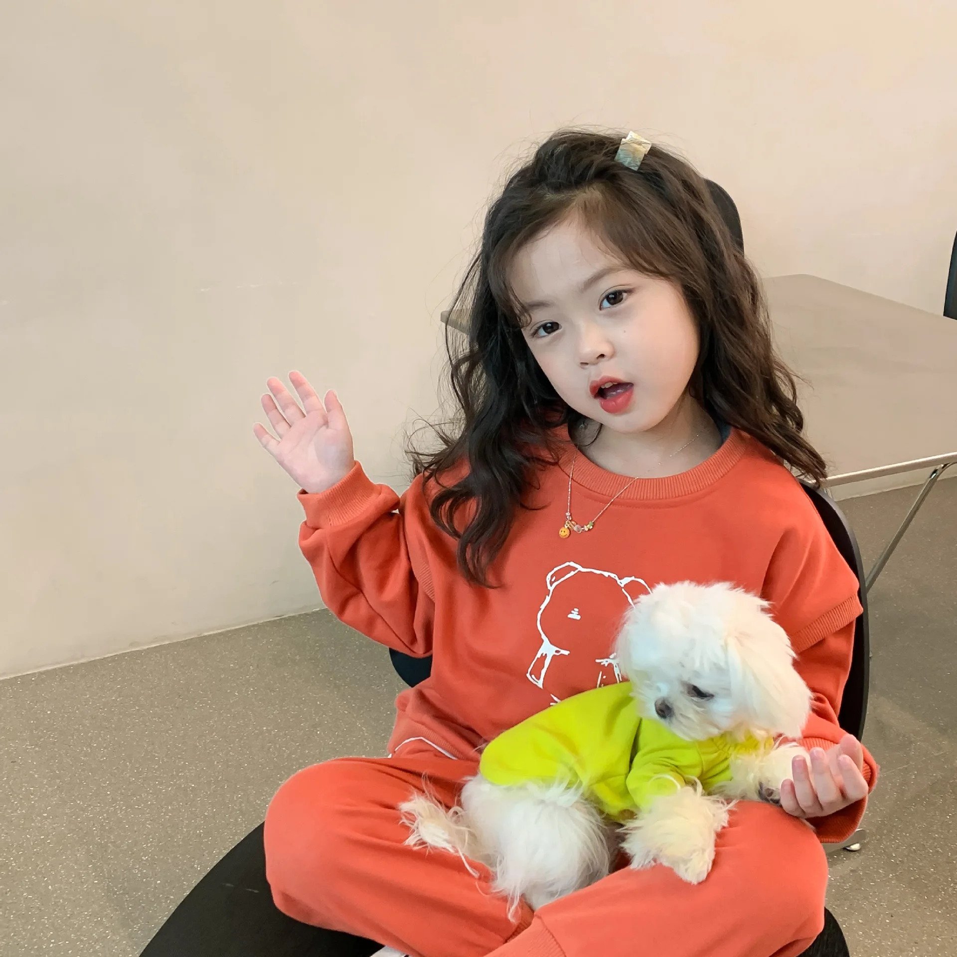 MILA CHOU 2022 Spring Children Fashion Cotton Cartoon Print Sweater Suit Boy Girl Casual Pullover+Pants 2Pcs SetKids Clothes 
MILA CHOU 2022 Spring Children Fashion Cotton Cartoon Print Sweater Suit Boy Girl Casual Pullover+Pants 2Pcs SetKids Clothes