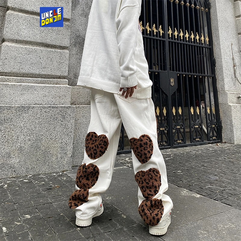 Leopard Heart Embroidery Jeans Men Streetwear Hip Hop Trousers Fashion Patchwork Jeans Distressed Jeans Dropship
Leopard Heart Embroidery Jeans Men Streetwear Hip Hop Trousers Fashion Patchwork Jeans Distressed Jeans Dropship
