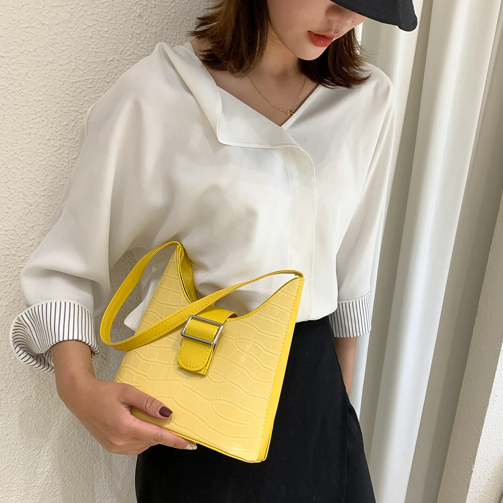 PU Leather Crossbody Zipper Messenger Handbags Simple Shoulder Messenger Bags Women Hobo Casual Shoulder Bags
PU Leather Crossbody Zipper Messenger Handbags Simple Shoulder Messenger Bags Women Hobo Casual Shoulder Bags
