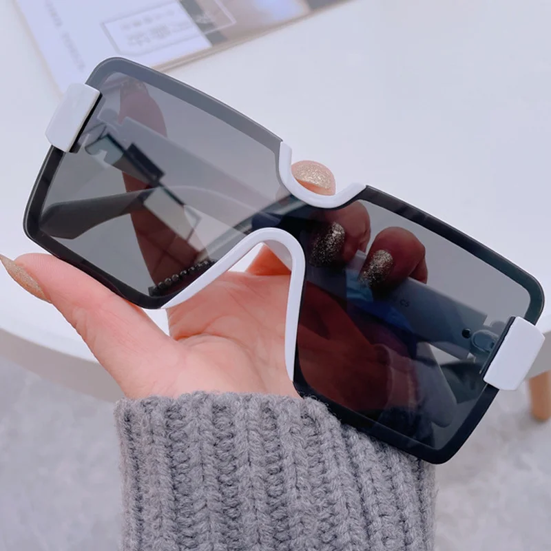 Unique One Piece Square Sunglasses For Women Vintage Fashion Oversized Gradient White Black Sun Glasses Men Rimless Flat Shades
Unique One Piece Square Sunglasses For Women Vintage Fashion Oversized Gradient White Black Sun Glasses Men Rimless Flat Shades