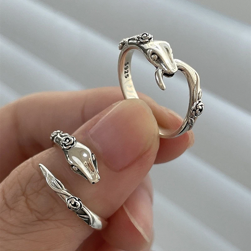 Minimalist Silver Color Snake Rings for Women Vintage Punk Personality Gothc Rose Couple Rings Adjustable Party Jewelry Gifts
Minimalist Silver Color Snake Rings for Women Vintage Punk Personality Gothc Rose Couple Rings Adjustable Party Jewelry Gifts