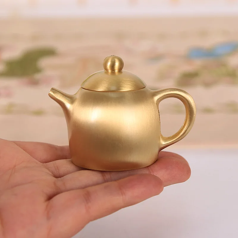 Brass creative model tabletop decoration, Chinese Mini teapot handle, study retro gadget
Brass creative model tabletop decoration, Chinese Mini teapot handle, study retro gadget