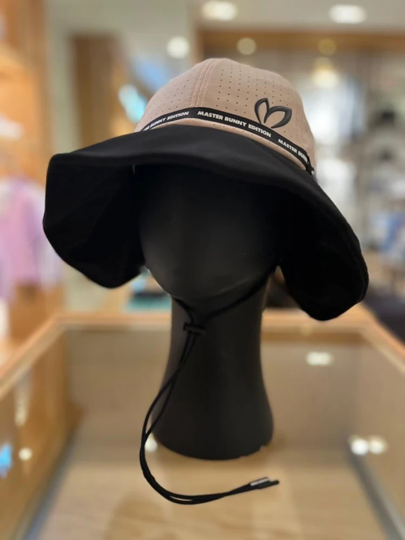 The new 2023 golf costume golf caps with fisherman movement is prevented bask in breathable sunshade golf hat
The new 2023 golf costume golf caps with fisherman movement is prevented bask in breathable sunshade golf hat