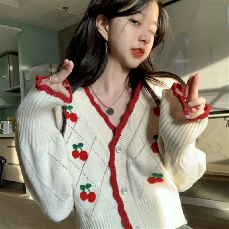 Cherry Embroidery Knitted Cardigans Girl Fall New Korean Cute Long Sleeve Sweater Women Single Breasted Kawaii Tops
Cherry Embroidery Knitted Cardigans Girl Fall New Korean Cute Long Sleeve Sweater Women Single Breasted Kawaii Tops
