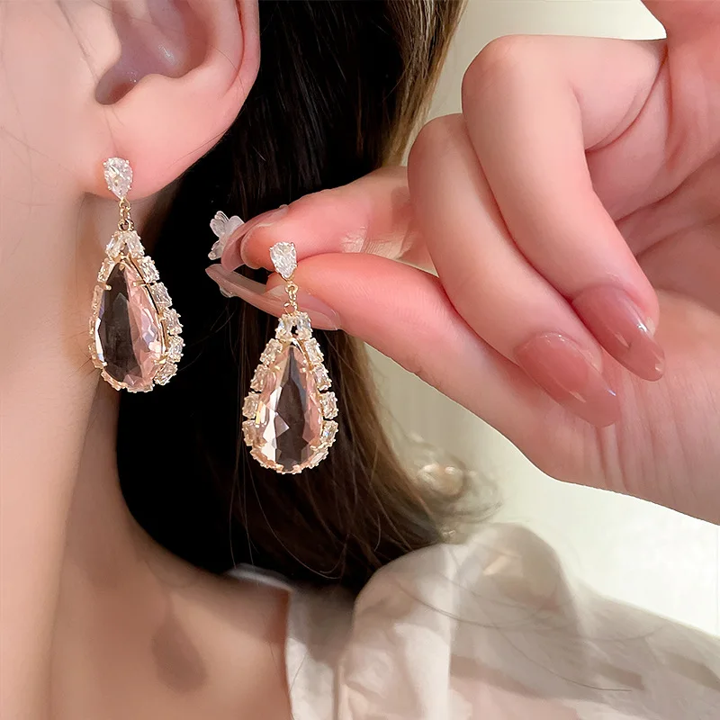 New French Zircon Water Droplets Sweet Design Temperament Earrings For Women Korean Fashion Earring Birthday Party Jewelry Gifts
New French Zircon Water Droplets Sweet Design Temperament Earrings For Women Korean Fashion Earring Birthday Party Jewelry Gifts