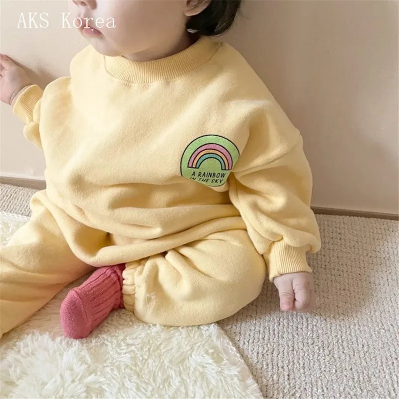 Spring Autumn Fashion Children Rainbow T-shirt Set Girl Baby Cotton Letter Print Tops+ Pants 2pcs Suit Kids Tracksuit Casual Set
Spring Autumn Fashion Children Rainbow T-shirt Set Girl Baby Cotton Letter Print Tops+ Pants 2pcs Suit Kids Tracksuit Casual Set