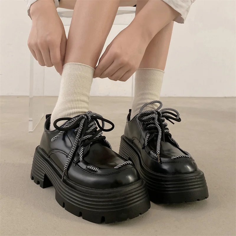 INS Derby Shoes Women Retro Genuine Cow Leather Lace Up Thick Se Shoes Design Round Toe Platform Flats Shoes Female Handmade
INS Derby Shoes Women Retro Genuine Cow Leather Lace Up Thick Se Shoes Design Round Toe Platform Flats Shoes Female Handmade