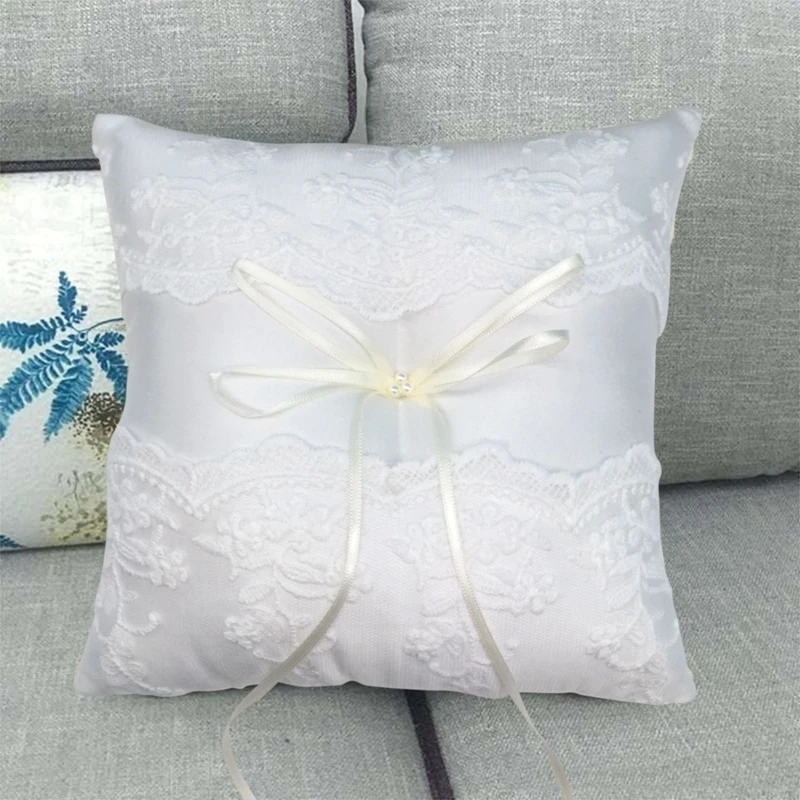 20x20cm Lace Ring Pillow Vintage European Style for Wedding Engagement Decoration Jewelry Rings Cushion Decoration
20x20cm Lace Ring Pillow Vintage European Style for Wedding Engagement Decoration Jewelry Rings Cushion Decoration